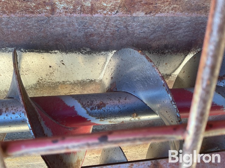 feterl-12”-diameter-auger-w/swing-away-image-18