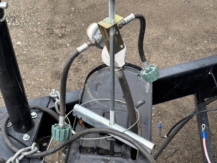 2020-wildwood-wdt282qbxl-ca-travel-trailer-image-12