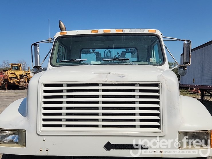 2002-international-4900-image-21