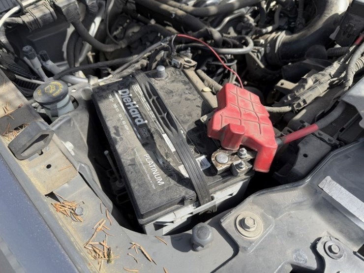 2014-ford-f150-xl-image-12