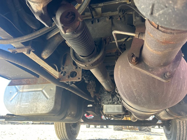 2013-international-durastar-4300-image-40