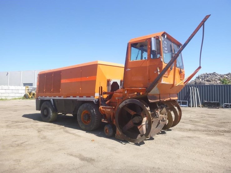 1985-rolba-r3000-hydraulic-snow-thrower-image-2