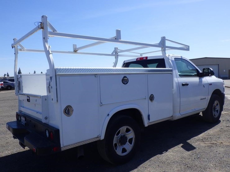 2019-dodge-2500-image-3