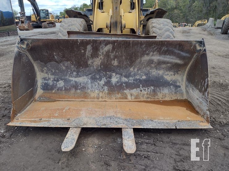 2015-caterpillar-914k-image-23