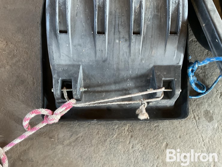 otter-pro-poly-sleds-image-15