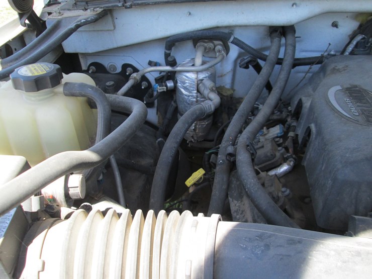 2001-chevrolet-3500-image-19