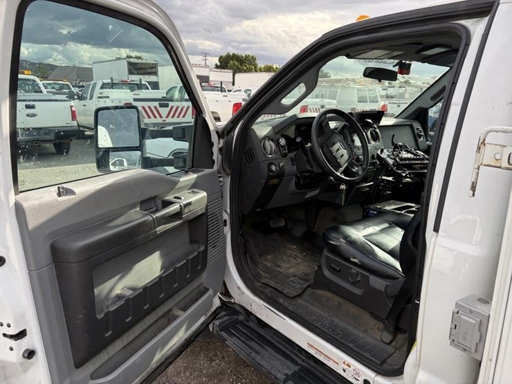 2016-ford-f550-image-12