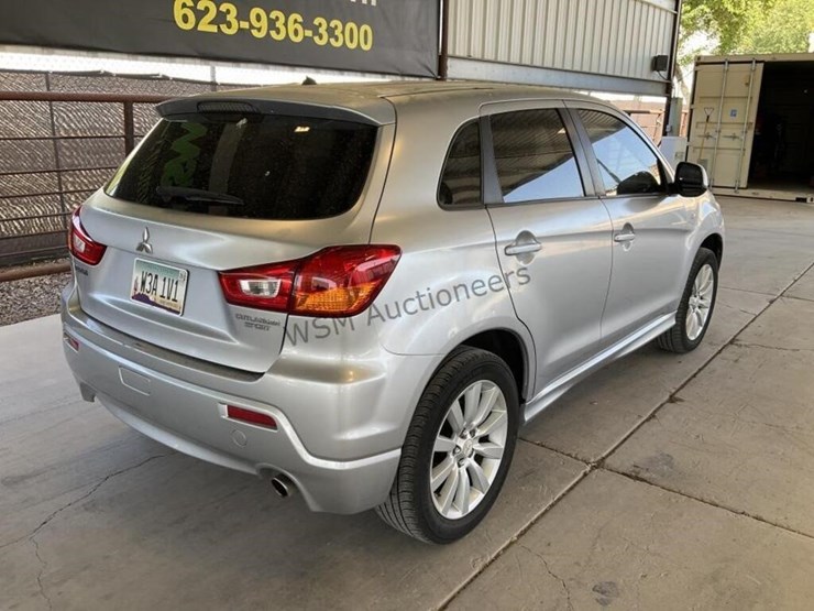 2011-mitsubishi-outlander-image-7