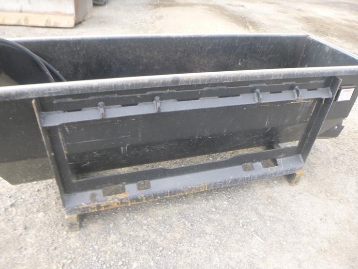 landy-66"-skid-steer-asphalt-spreader-image-5