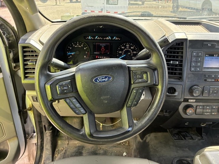 2018-ford-f150-xl-image-11