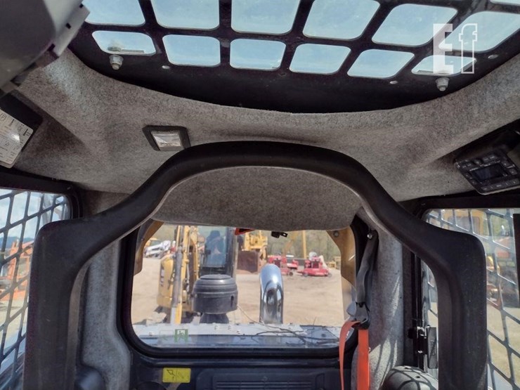 2022-deere-333g-image-9