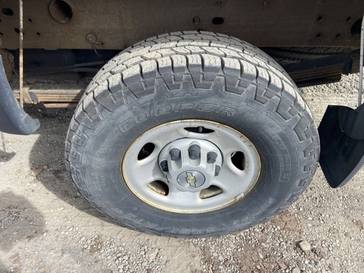 2005-chevrolet-silverado-2500hd-image-26