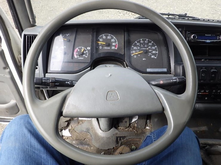 2006-mitsubishi-fuso-fm61f-image-21