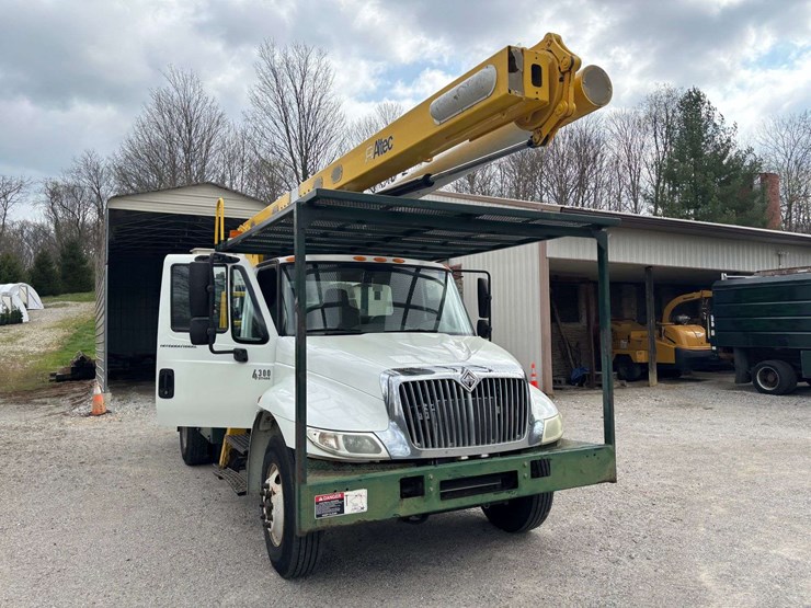 2005-international-durastar-4300-image-14