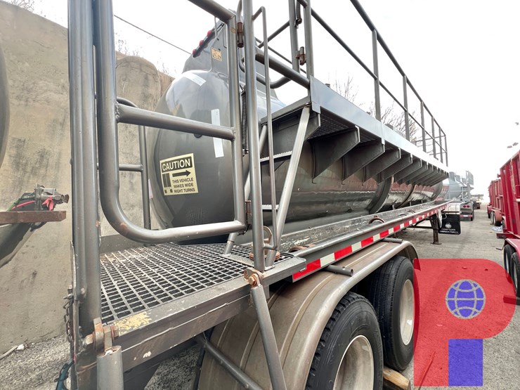 2012-comptank-corporation-5,500-gal.t/a-acid-transport-trailer-*fresh-vik-inspection!*-image-1