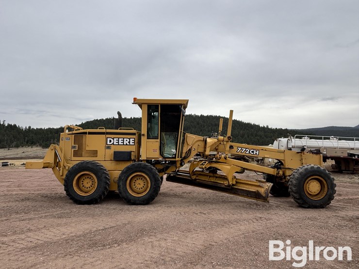 1999-deere-772ch-image-4