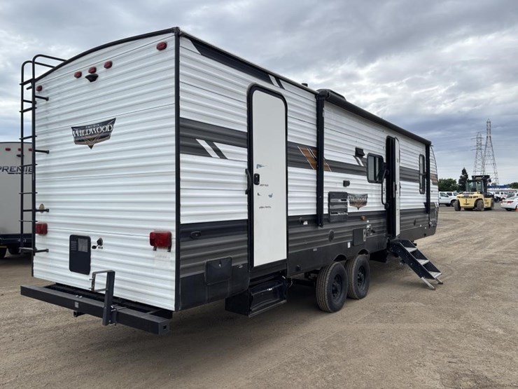 2020-wildwood-wdt26dbud-ca-travel-trailer-image-3