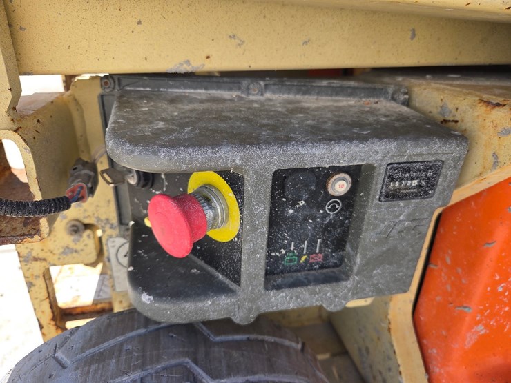 2017-jlg-1930es-image-16