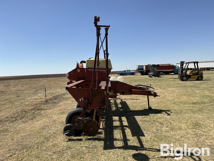 international-400-image-4