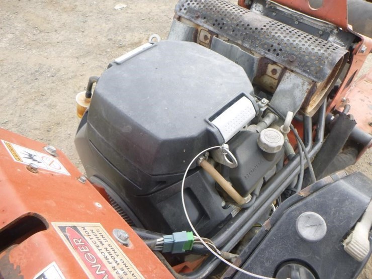 2011-ditch-witch-rt24-image-15