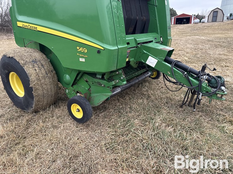 2016-john-deere-569-premium-image-15