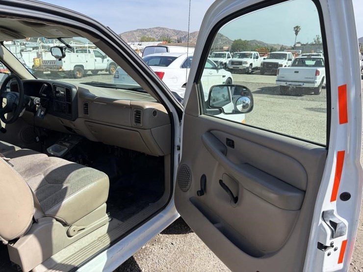 2006-chevrolet-silverado-1500-image-11