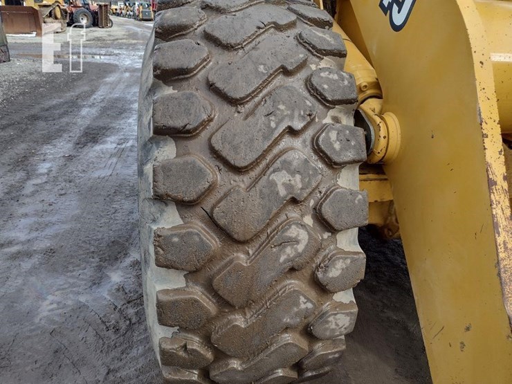 2003-deere-744j-image-19