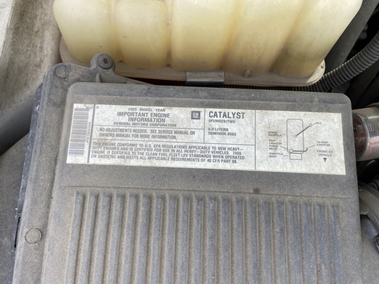 2005-chevrolet-silverado-2500hd-image-34