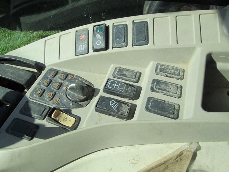 john-deere-4066r-image-38