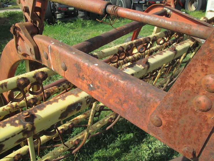 new-holland-256-image-9