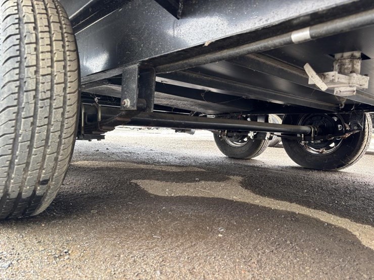 2020-wildwood-wdt282qbxl-ca-travel-trailer-image-23