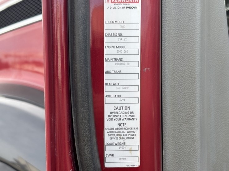 2019-kenworth-t880-image-42