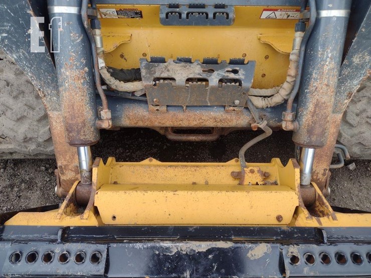 2020-deere-331g-image-20