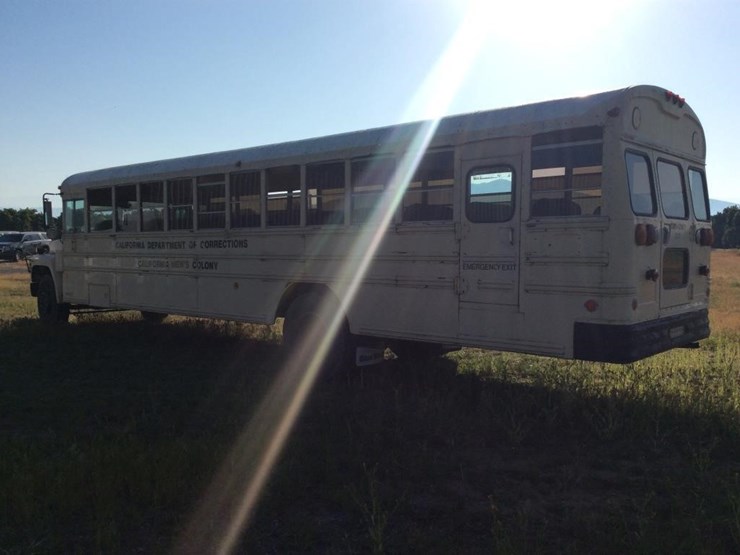 1983-ford-blubird-passenger-bus-image-5