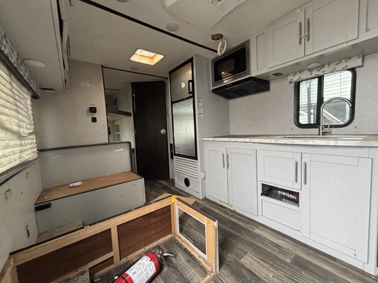 2020-bullet-bl2200bh20-travel-trailer-image-27
