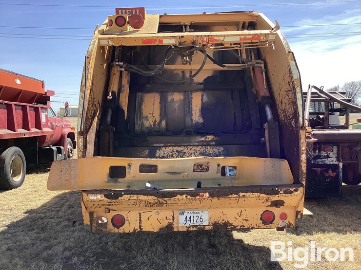 1990-ford-f800-image-6