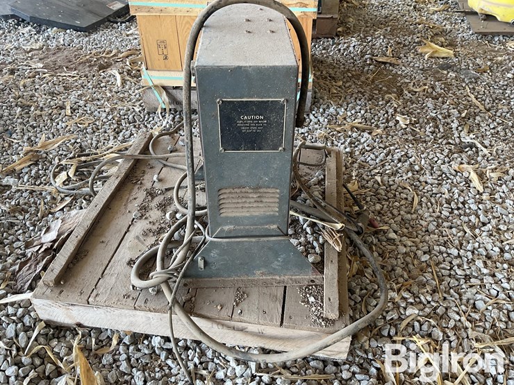 lincoln-arc-welder-image-8