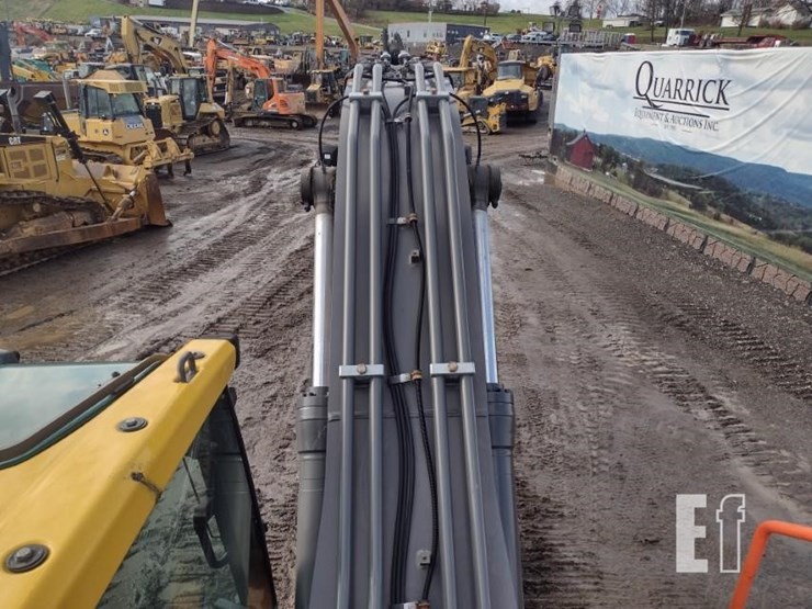 2020-volvo-ec220e-lr-image-48