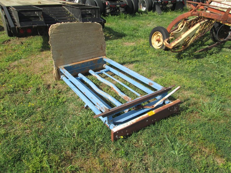 #36791-•-automatic-catch-head-gate-image-2