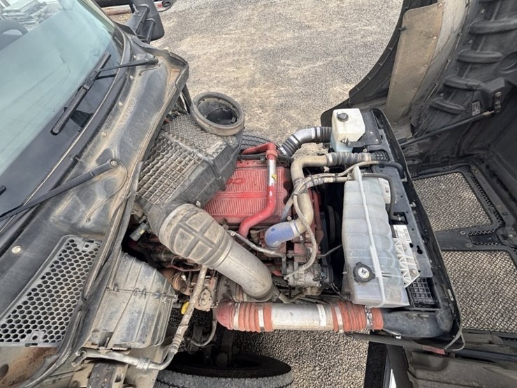 2019-kenworth-t880-image-19