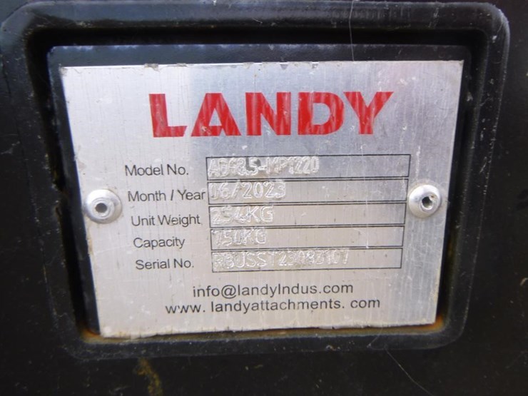 landy-66"-skid-steer-asphalt-spreader-image-10