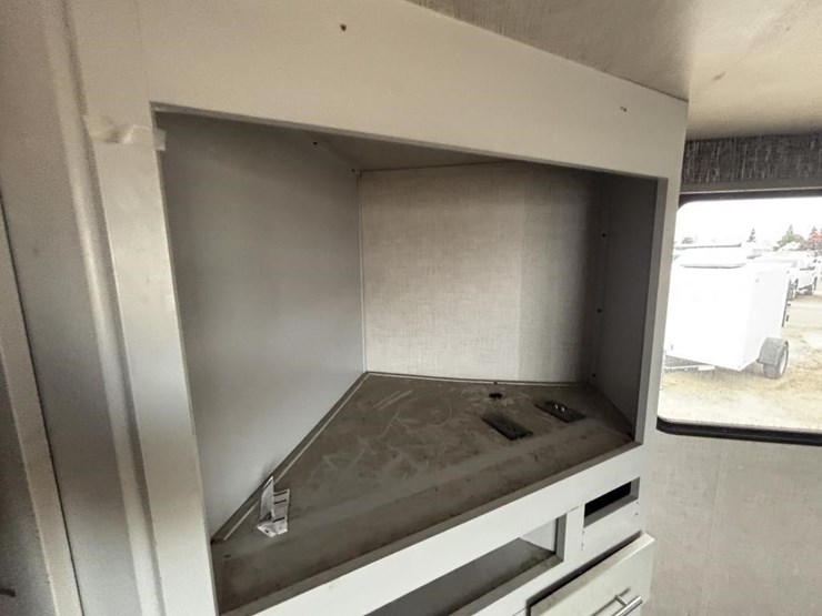 2020-premier-bl24rkpr20-travel-trailer-image-38