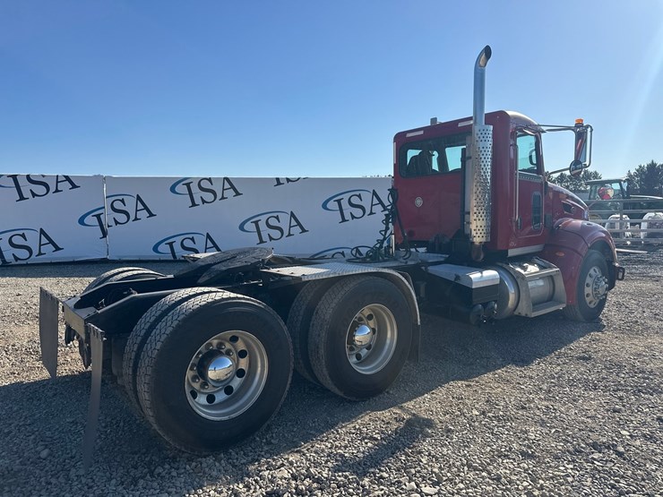 2008-peterbilt-386-image-5