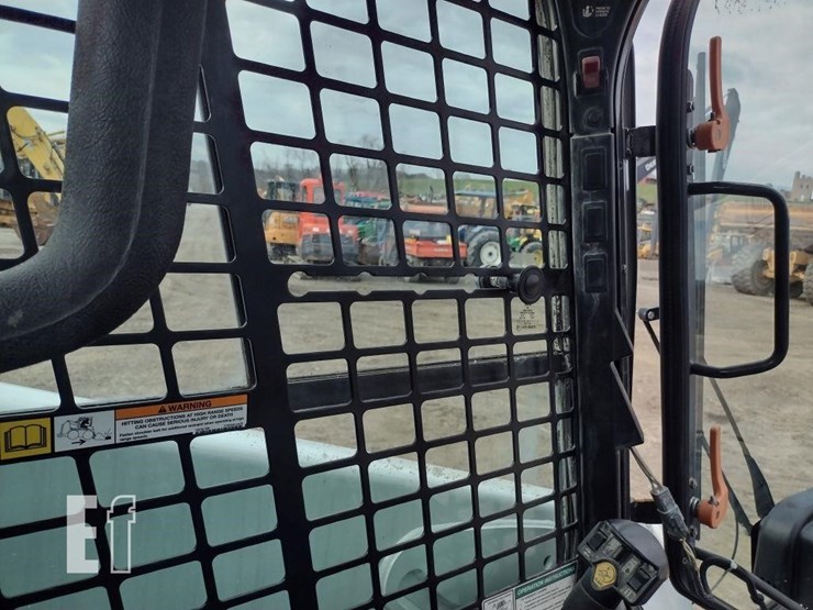 2016-bobcat-s570-image-7