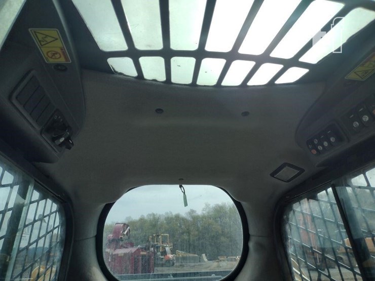 2011-caterpillar-256c-image-9