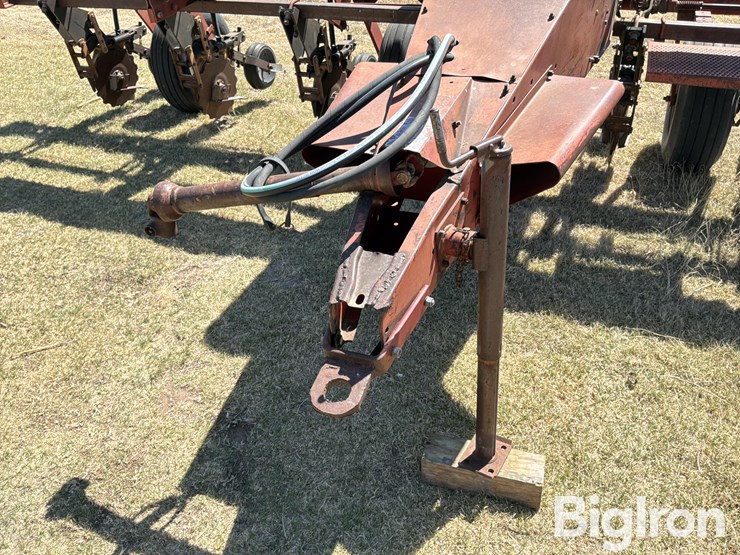 international-400-image-10