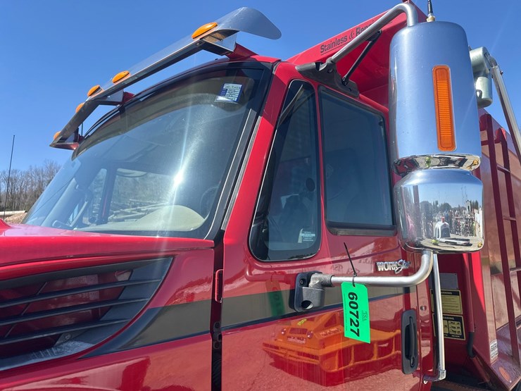 2012-international-7600-image-13