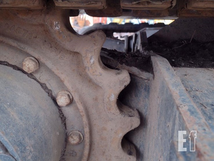 2020-bobcat-e85-image-31