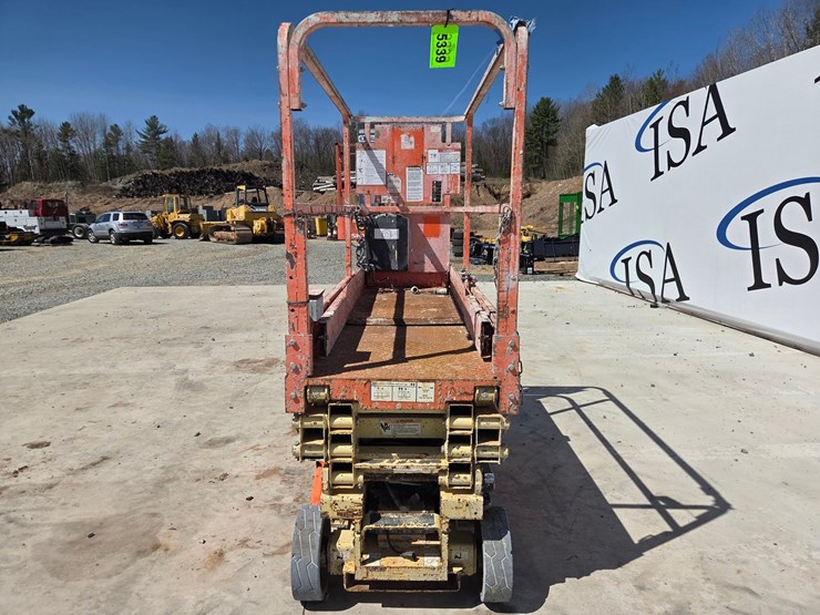 2017-jlg-1930es-image-4