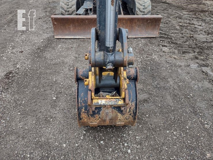 2020-deere-35g-image-24